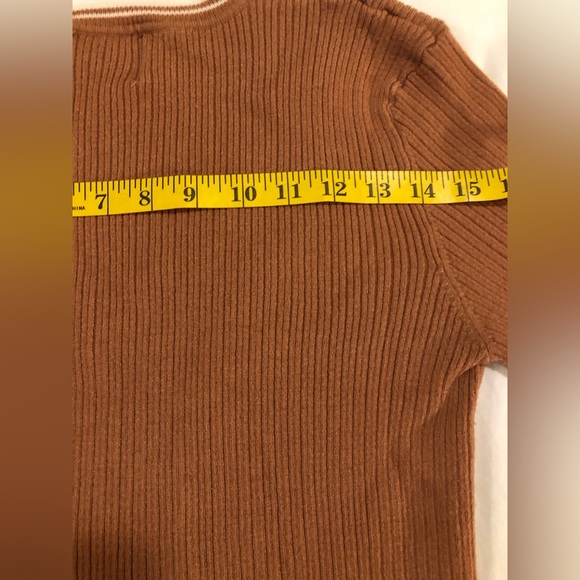 Pink Rose khaki & white, XL, long sleeve waist crop sweater - Picture 11 of 12